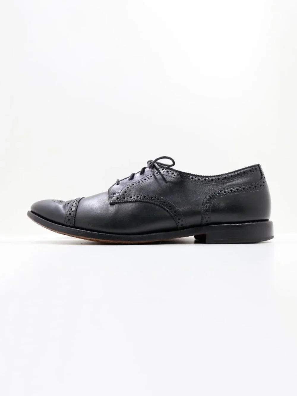 Allen Edmonds Sanford Black Leather Wingtip Cap Toe Oxfords - 11.5 D